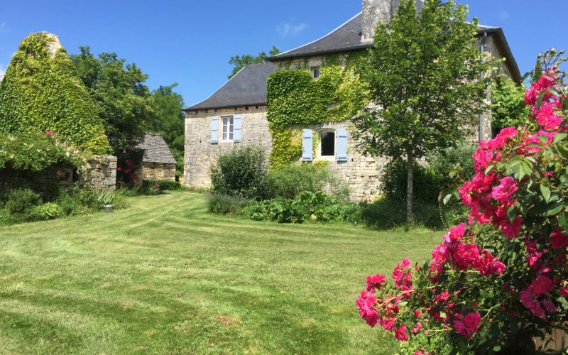https://domaine-labelonie.fr/wp-content/uploads/Photo-25-06-2016-15-32-29-1-800x500.jpg